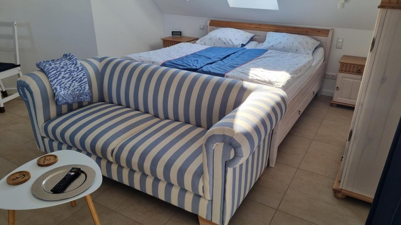 Ferienwohnung Ruegen 1, Alt Reddevitz 108, Insel Ruegen, Mit Kamin Middelhagen Ngoại thất bức ảnh